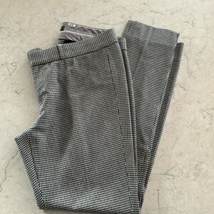 SLOAN. BANANA republic. black & white houndstooth. SKINNY.